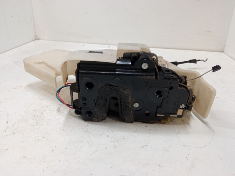 Recambio de cerradura puerta trasera izquierda para volkswagen polo iv (9n_, 9a_) 1.4 tdi referencia OEM IAM   
