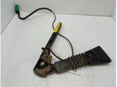 Recambio de anclaje cinturon delantero izquierdo para opel combo tour 1.3 cdti 16v referencia OEM IAM   