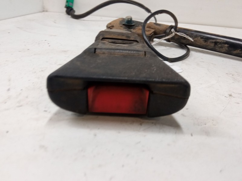 Recambio de anclaje cinturon delantero izquierdo para opel combo tour 1.3 cdti 16v referencia OEM IAM   
