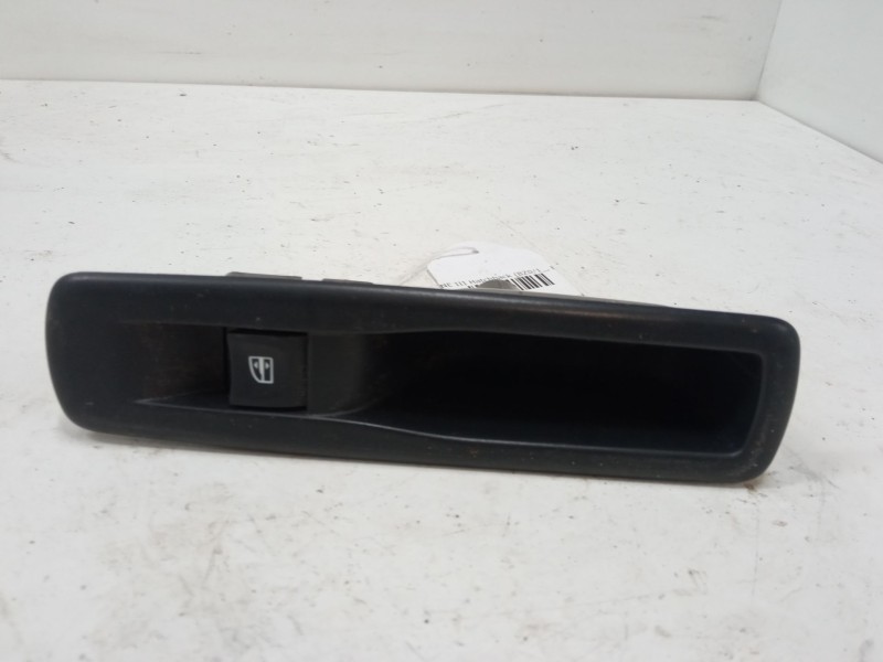 Recambio de mando elevalunas trasero izquierdo para renault megane iii hatchback (bz0/1_, b3_) 1.6 16v (bz1b, bz1h) referencia O