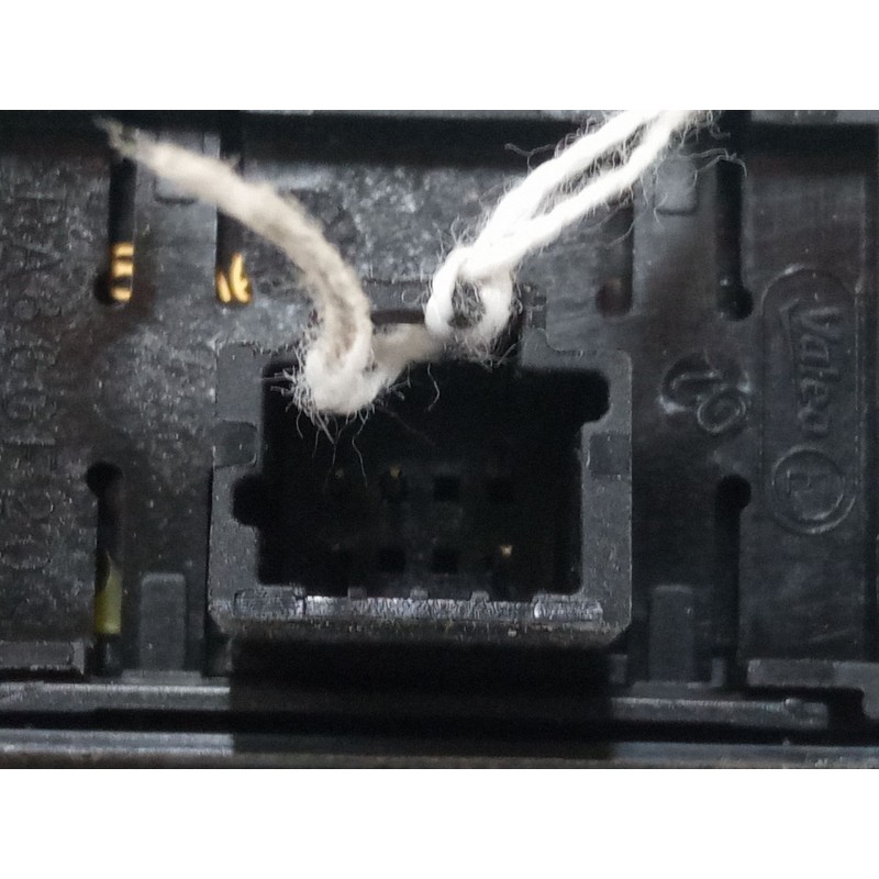 Recambio de mando elevalunas trasero izquierdo para renault megane iii hatchback (bz0/1_, b3_) 1.6 16v (bz1b, bz1h) referencia O