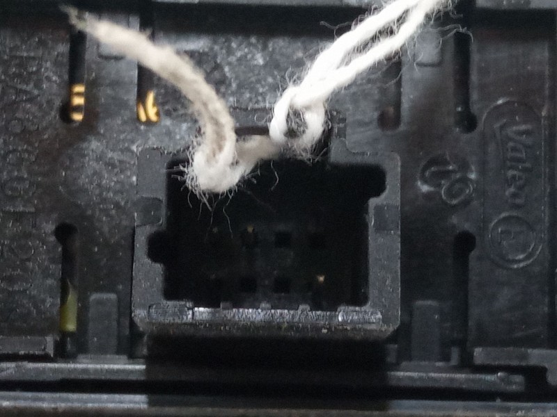 Recambio de mando elevalunas trasero izquierdo para renault megane iii hatchback (bz0/1_, b3_) 1.6 16v (bz1b, bz1h) referencia O