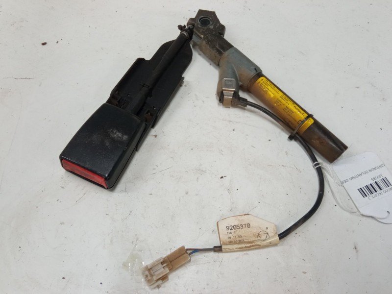 Recambio de anclaje cinturon delantero derecho para renault kangoo (kc0/1_) 1.9 dci 4x4 referencia OEM IAM   
