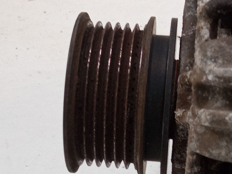 Recambio de alternador para renault megane iii hatchback (bz0/1_, b3_) 1.6 16v (bz1b, bz1h) referencia OEM IAM 8200660025A  