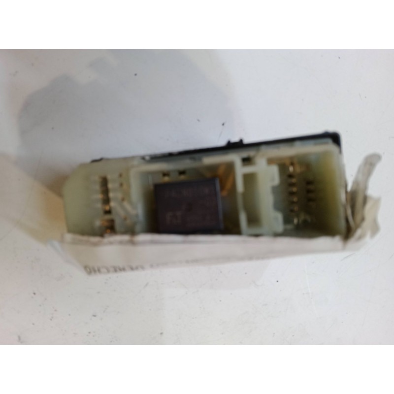 Recambio de mando elevalunas delantero derecho para toyota corolla verso (_e12_) 1.8 vvt-i (zze122_) referencia OEM IAM   