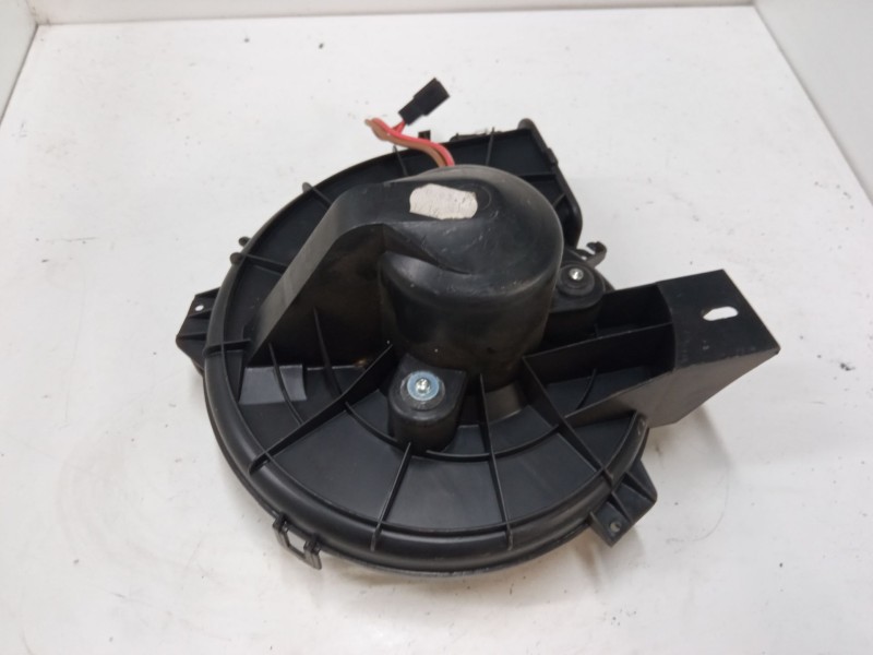 Recambio de motor calefaccion para opel combo tour 1.3 cdti 16v referencia OEM IAM   