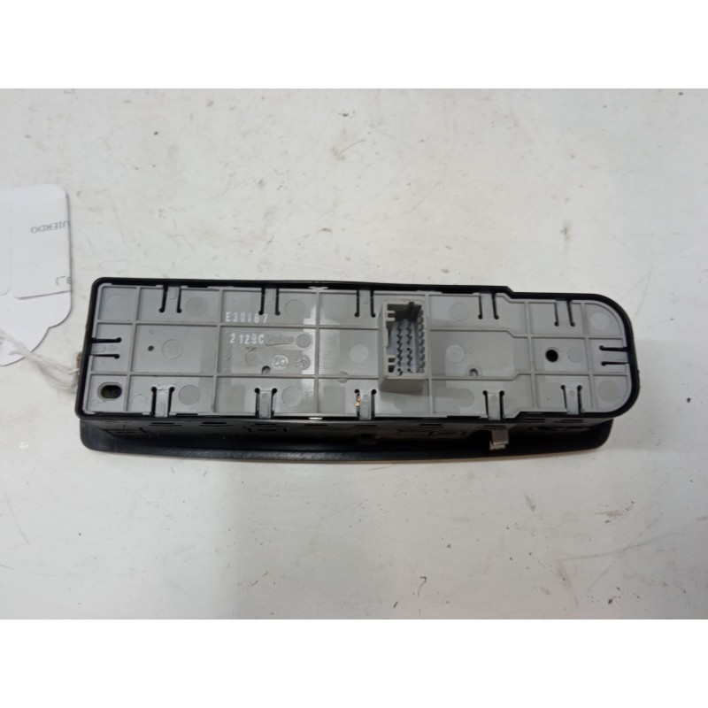 Recambio de mando elevalunas delantero izquierdo para renault megane iii hatchback (bz0/1_, b3_) 1.6 16v (bz1b, bz1h) referencia