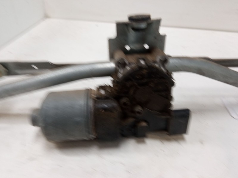 Recambio de motor limpia delantero para volkswagen polo iv (9n_, 9a_) 1.4 tdi referencia OEM IAM   