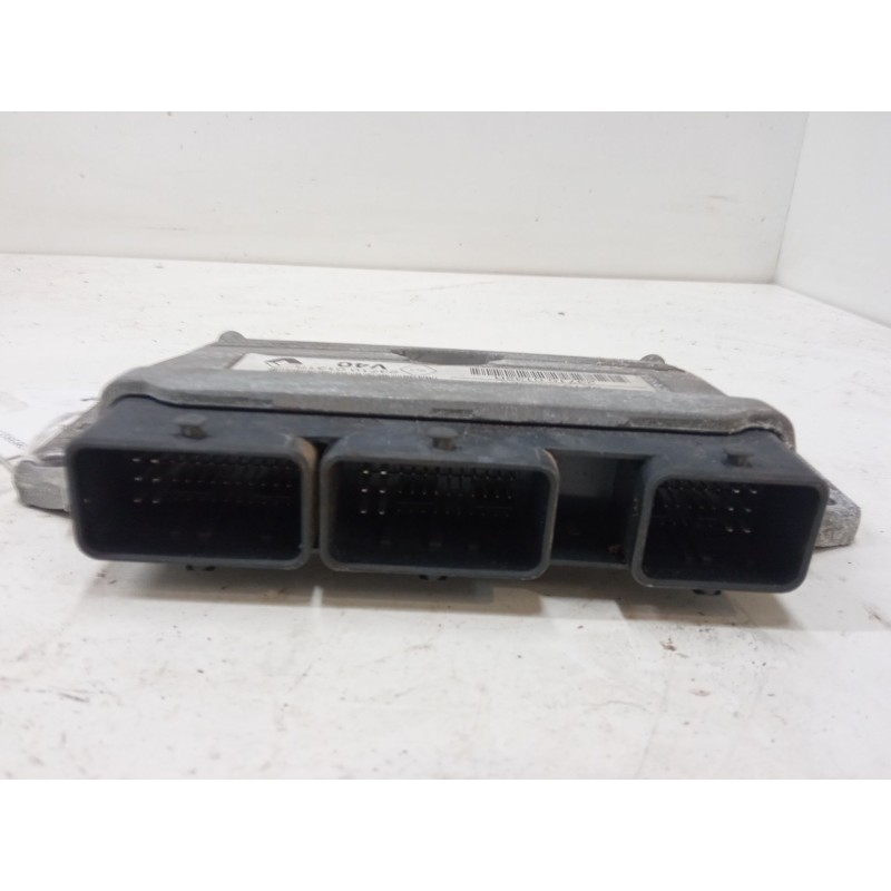 Recambio de centralita motor uce para renault megane iii hatchback (bz0/1_, b3_) 1.6 16v (bz1b, bz1h) referencia OEM IAM 2371001