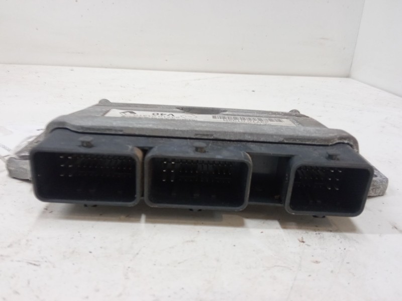 Recambio de centralita motor uce para renault megane iii hatchback (bz0/1_, b3_) 1.6 16v (bz1b, bz1h) referencia OEM IAM 2371001