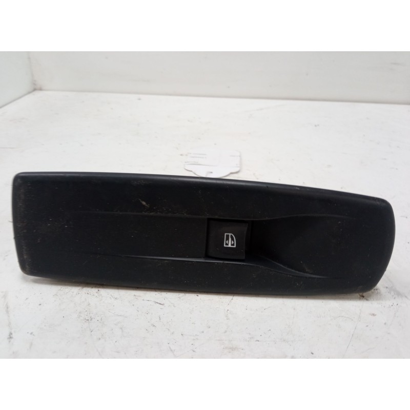 Recambio de mando elevalunas delantero derecho para renault megane iii hatchback (bz0/1_, b3_) 1.6 16v (bz1b, bz1h) referencia O