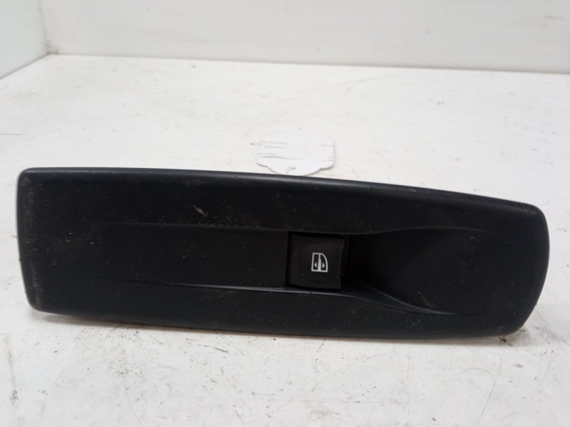 Recambio de mando elevalunas delantero derecho para renault megane iii hatchback (bz0/1_, b3_) 1.6 16v (bz1b, bz1h) referencia O