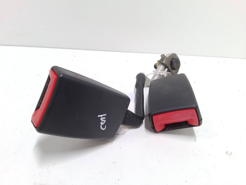 Recambio de anclaje cinturon trasero izquierdo para audi a3 sportback (8pa) 1.6 fsi referencia OEM IAM   