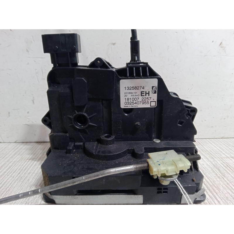 Recambio de cerradura puerta delantera derecha para opel corsa d (s07) 1.2 (l08, l68) referencia OEM IAM 13258274  