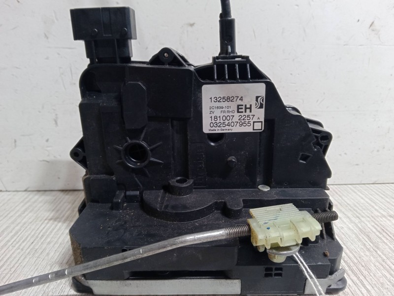 Recambio de cerradura puerta delantera derecha para opel corsa d (s07) 1.2 (l08, l68) referencia OEM IAM 13258274  