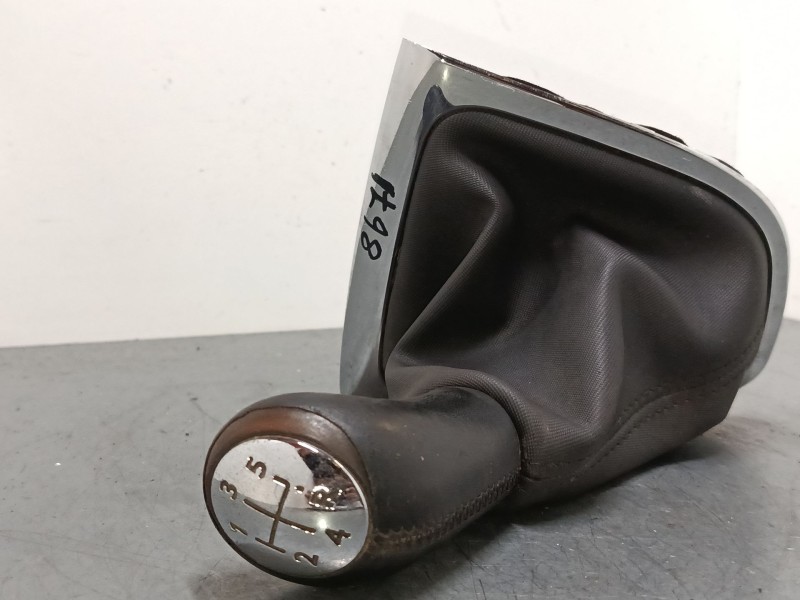 Recambio de pomo palanca cambio para renault captur i (j5_, h5_) 1.5 dci 90 referencia OEM IAM   