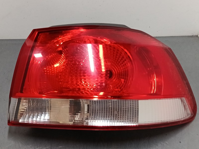 Recambio de piloto trasero derecho para volkswagen golf vi (5k1) 1.2 tsi referencia OEM IAM 5K0945096E  