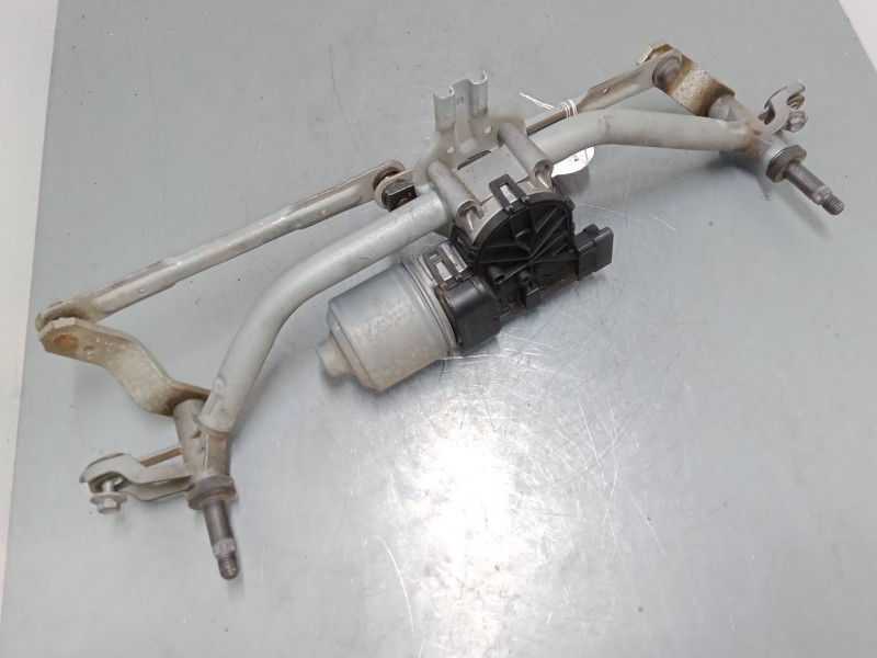Recambio de motor limpia delantero para peugeot 208 i (ca_, cc_) 1.2 vti 82 referencia OEM IAM 9673222580  