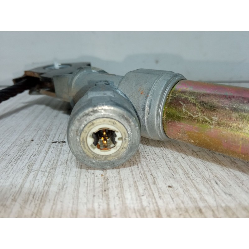 Recambio de anclaje cinturon delantero derecho para renault clio ii (bb_, cb_) 1.9 d (b/cb0e, bb0j) referencia OEM IAM 5505872AA