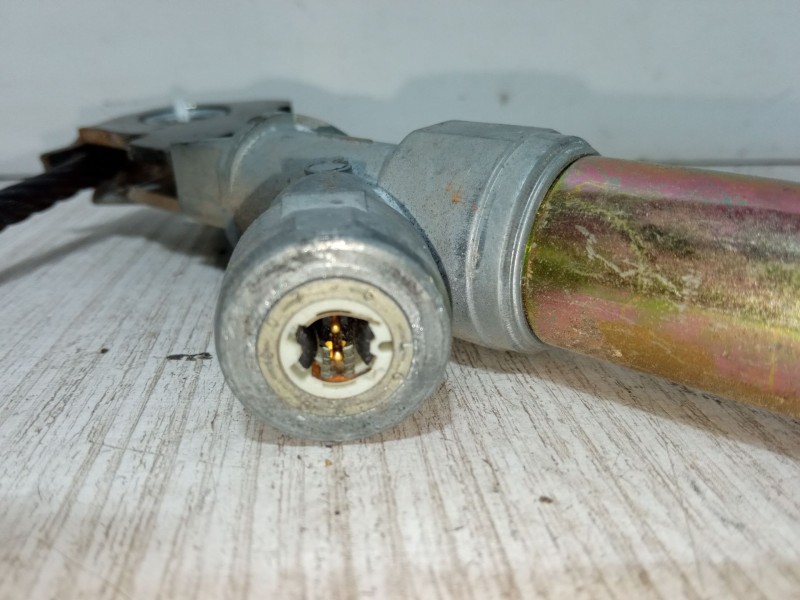 Recambio de anclaje cinturon delantero derecho para renault clio ii (bb_, cb_) 1.9 d (b/cb0e, bb0j) referencia OEM IAM 5505872AA