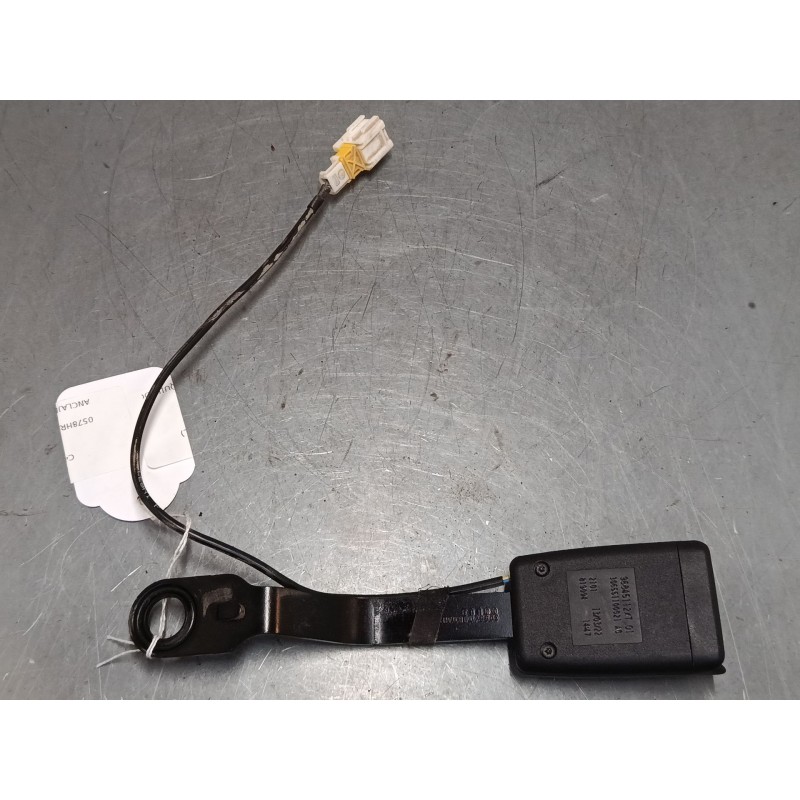 Recambio de anclaje cinturon delantero izquierdo para citroën c4 picasso i monospace (ud_) 1.6 hdi 110 referencia OEM IAM   