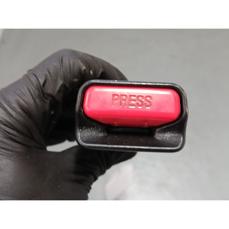 Recambio de anclaje cinturon delantero izquierdo para citroën c4 picasso i monospace (ud_) 1.6 hdi 110 referencia OEM IAM   