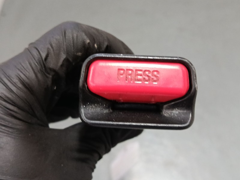 Recambio de anclaje cinturon delantero izquierdo para citroën c4 picasso i monospace (ud_) 1.6 hdi 110 referencia OEM IAM   