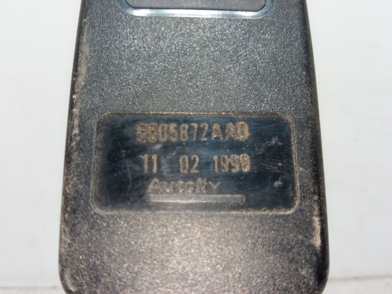 Recambio de anclaje cinturon delantero derecho para renault clio ii (bb_, cb_) 1.9 d (b/cb0e, bb0j) referencia OEM IAM 5505872AA