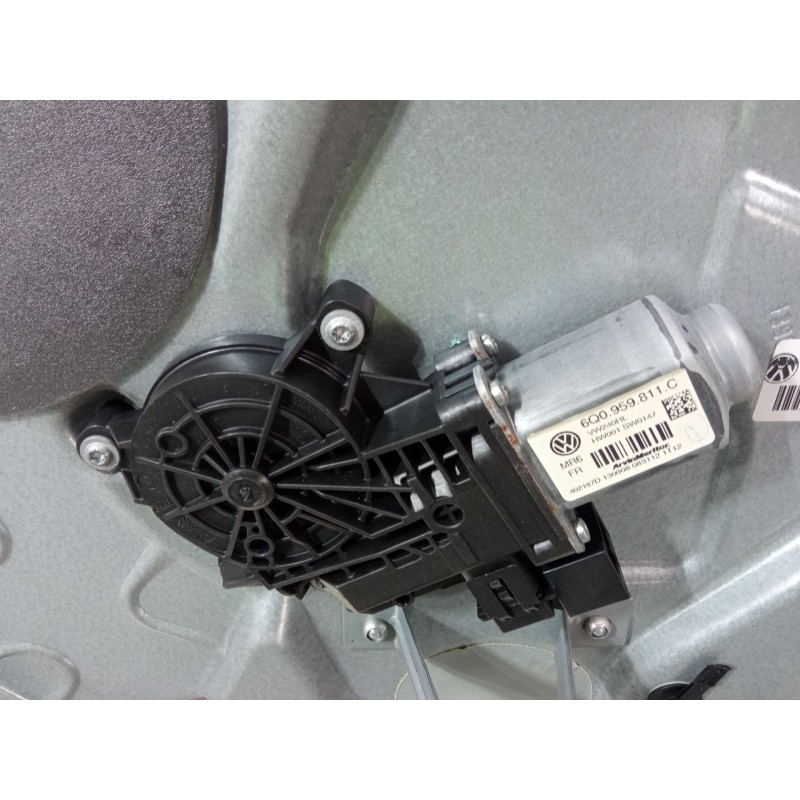 Recambio de elevalunas electrico trasero izquierdo para volkswagen polo iv (9n_, 9a_) 1.4 tdi referencia OEM IAM 6Q4839401L  