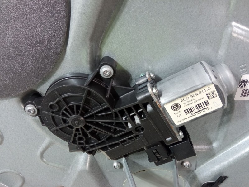 Recambio de elevalunas electrico trasero izquierdo para volkswagen polo iv (9n_, 9a_) 1.4 tdi referencia OEM IAM 6Q4839401L  