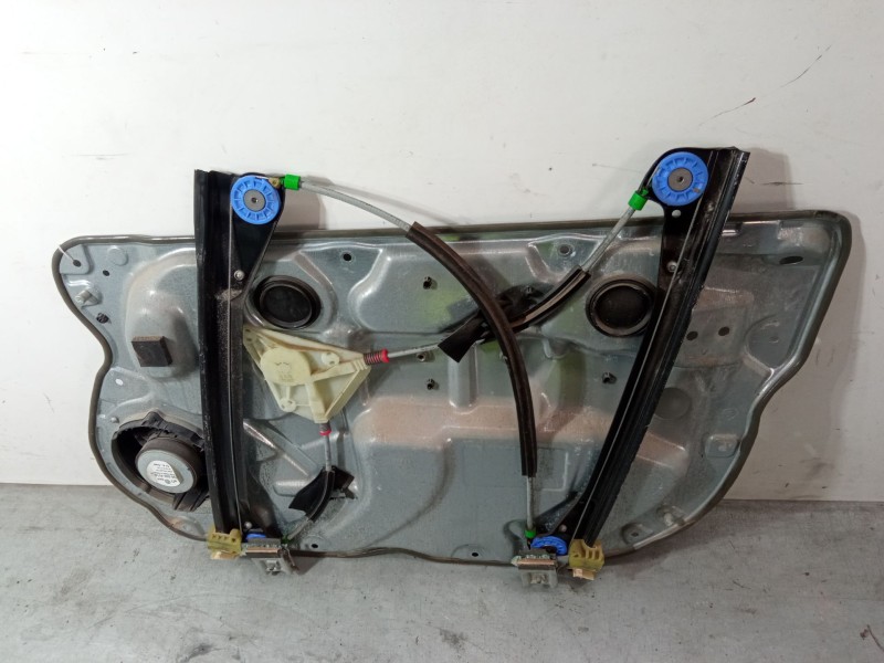 Recambio de elevalunas electrico delantero izquierdo para volkswagen polo iv (9n_, 9a_) 1.4 tdi referencia OEM IAM 6q4837401am  