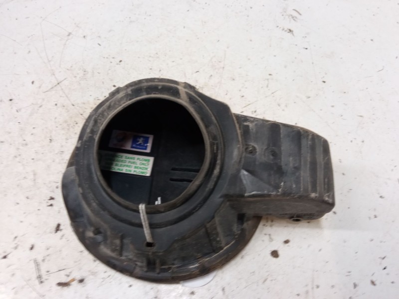 Recambio de tapa exterior combustible para peugeot 207 sw (wk_) 1.4 16v referencia OEM IAM   