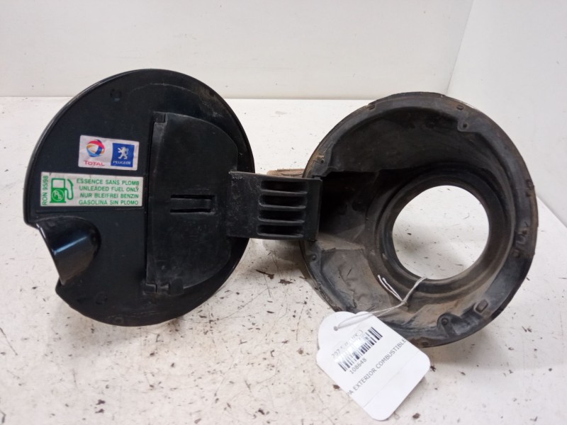 Recambio de tapa exterior combustible para peugeot 207 sw (wk_) 1.4 16v referencia OEM IAM   