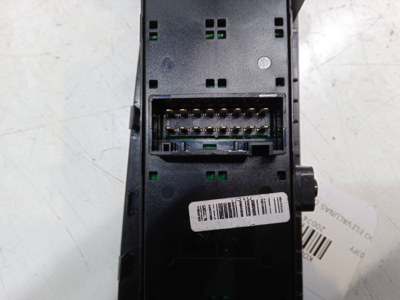 Recambio de mando elevalunas delantero izquierdo para ssangyong korando (ck) 2.0 e-xdi referencia OEM IAM   