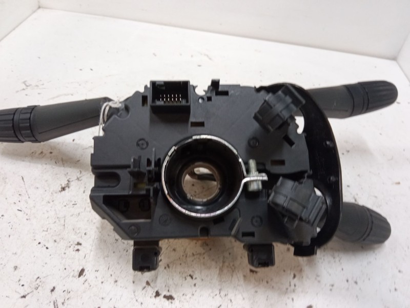 Recambio de mando luces para fiat 500l (351_, 352_) 1.4 (199lyb1b) referencia OEM IAM 28408374  