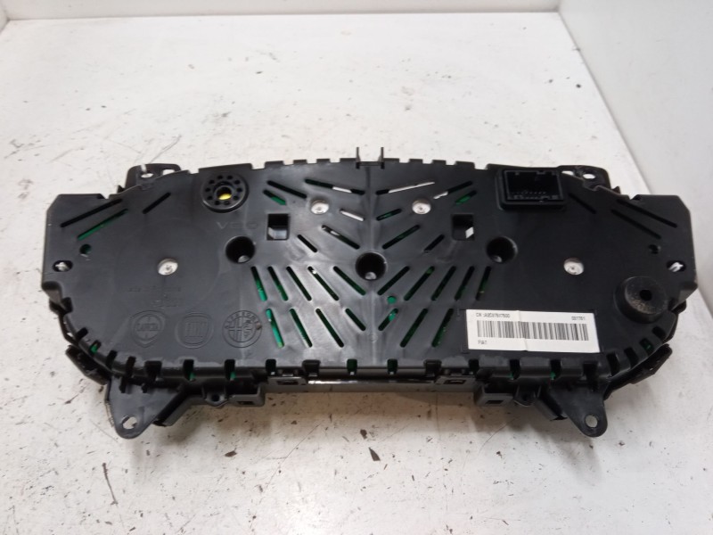Recambio de cuadro instrumentos para fiat 500l (351_, 352_) 1.4 (199lyb1b) referencia OEM IAM A2C97537500  