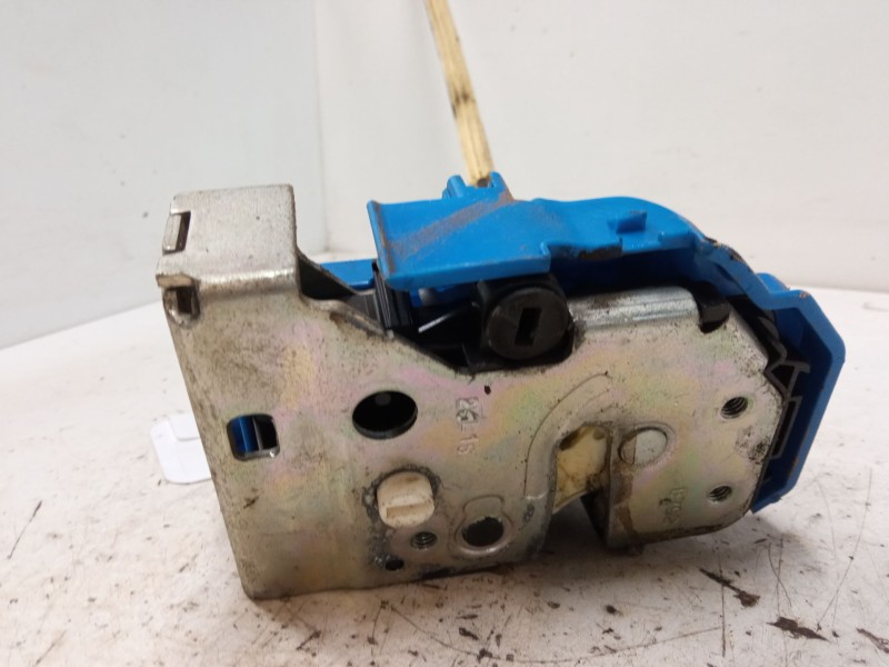 Recambio de cerradura puerta trasera izquierda para fiat 500l (351_, 352_) 1.4 (199lyb1b) referencia OEM IAM 520181250  