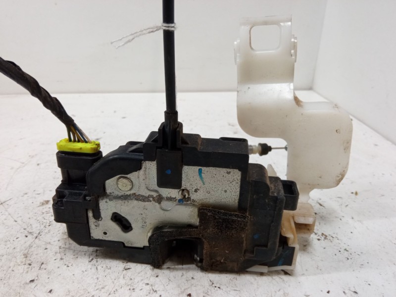 Recambio de cerradura puerta delantera derecha para kia cee´d hatchback (ed) 1.4 referencia OEM IAM   