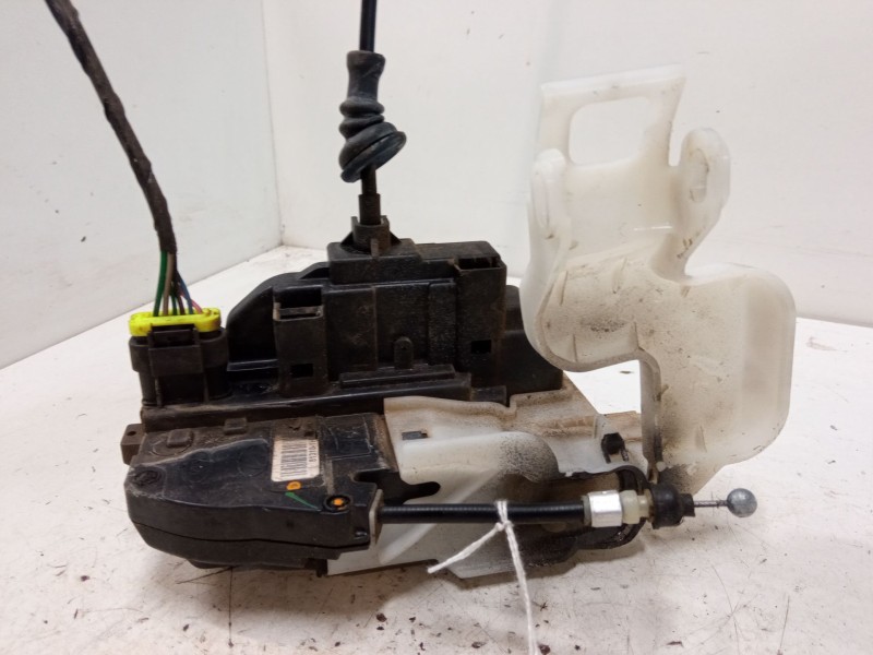 Recambio de cerradura puerta delantera izquierda para kia cee´d hatchback (ed) 1.4 referencia OEM IAM   