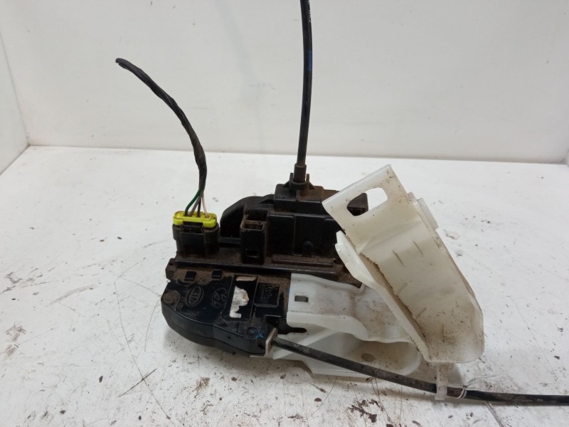 Recambio de cerradura puerta trasera izquierda para kia cee´d hatchback (ed) 1.4 referencia OEM IAM   