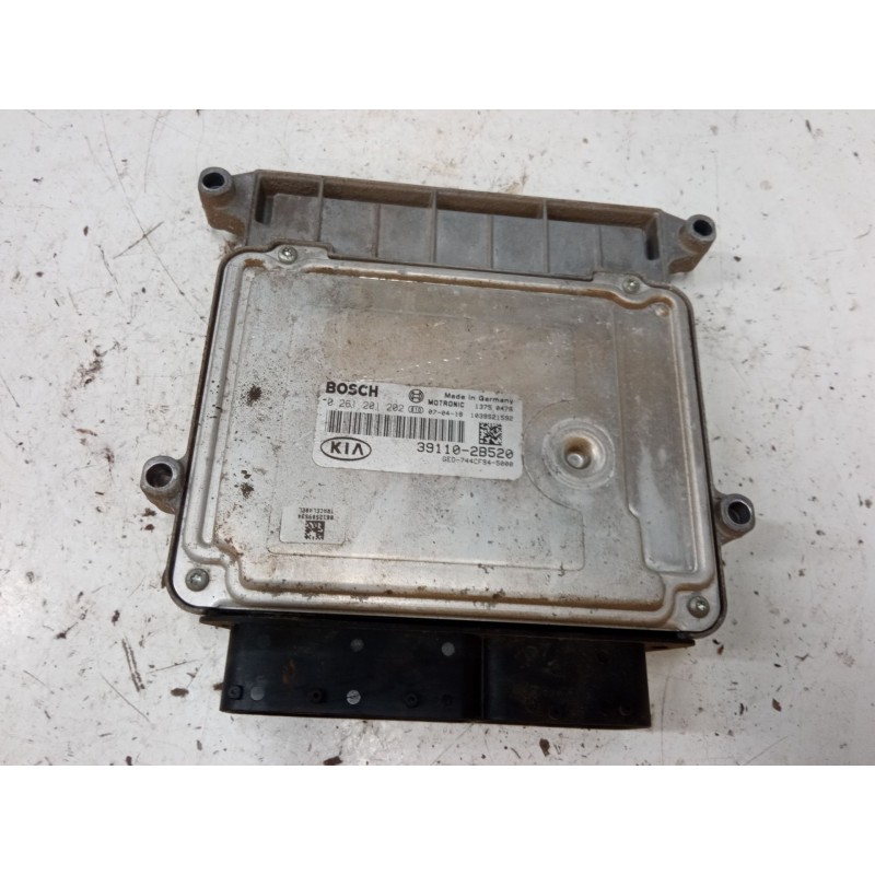 Recambio de centralita motor uce para kia cee´d hatchback (ed) 1.4 referencia OEM IAM 391102B520 0261201202 
