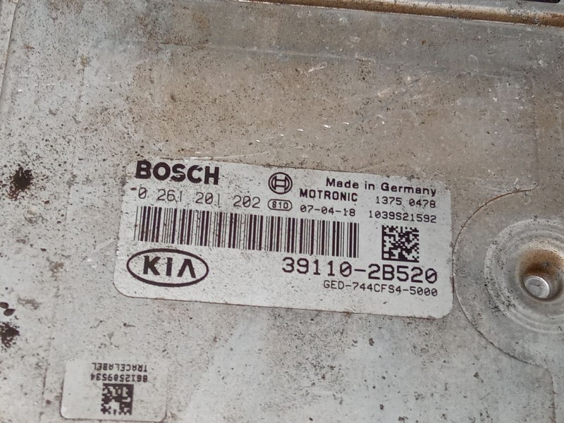 Recambio de centralita motor uce para kia cee´d hatchback (ed) 1.4 referencia OEM IAM 391102B520 0261201202 