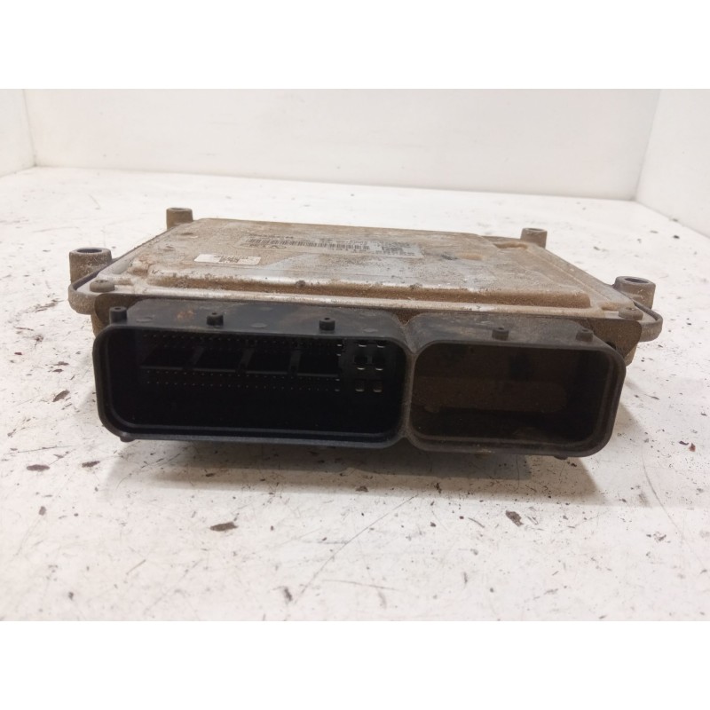 Recambio de centralita motor uce para kia cee´d hatchback (ed) 1.4 referencia OEM IAM 391102B520 0261201202 