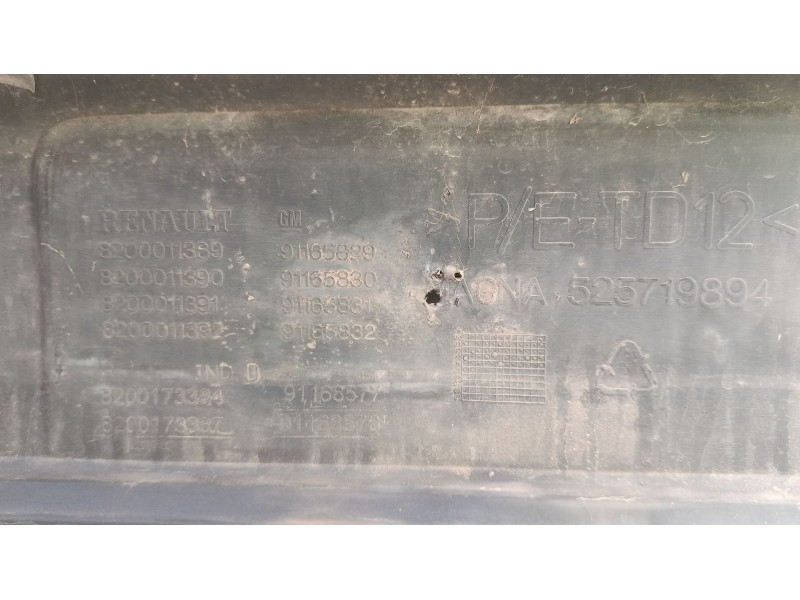 Recambio de paragolpes delantero para opel vivaro a furgoneta (x83) 1.9 dti (f7) referencia OEM IAM 91165829 820011389 