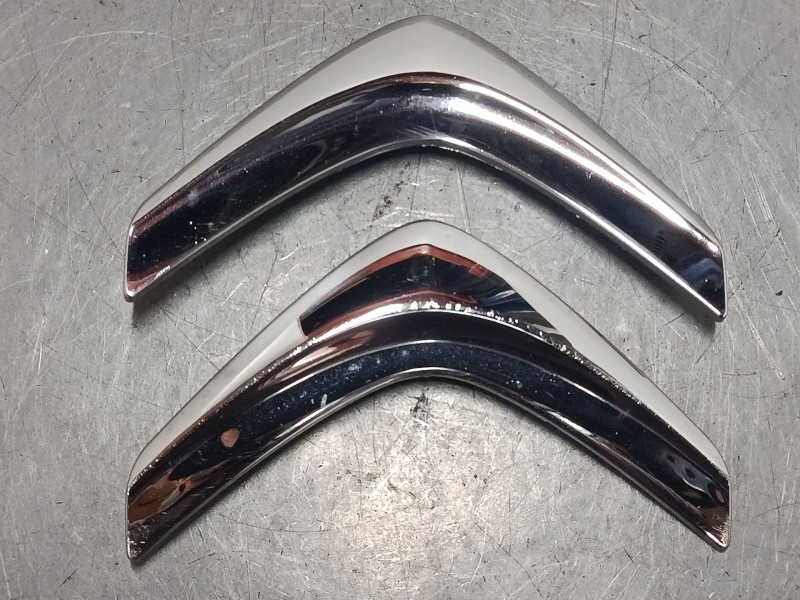 Recambio de anagrama para citroën c3 ii (sc_) 1.4 hdi 70 (sc8hzc, sc8hr0, sc8hp4) referencia OEM IAM   