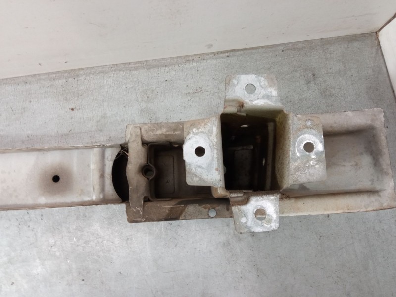 Recambio de refuerzo paragolpes delantero para opel vivaro a furgoneta (x83) 2.0 cdti (f7) referencia OEM IAM   