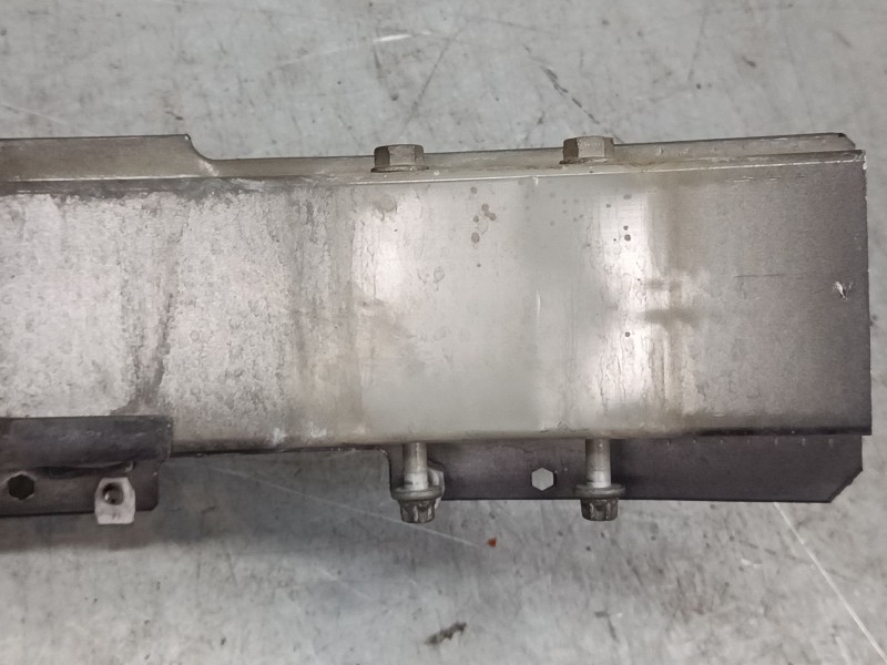 Recambio de refuerzo paragolpes delantero para opel insignia a (g09) 2.0 cdti (68) referencia OEM IAM 13235552  