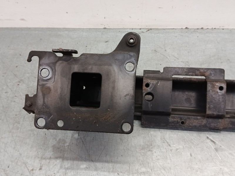 Recambio de refuerzo paragolpes delantero para peugeot 307 cc (3b) 2.0 16v referencia OEM IAM   