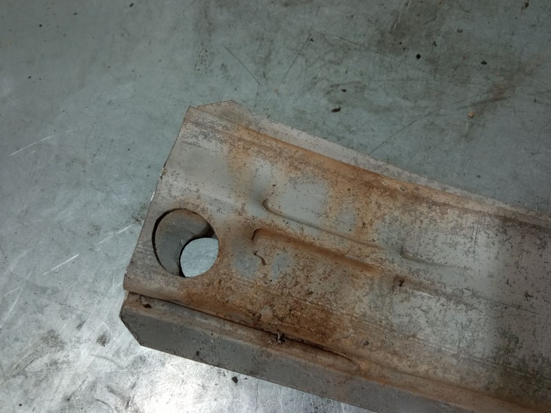 Recambio de refuerzo paragolpes delantero para opel corsa d (s07) 1.3 cdti (l08, l68) referencia OEM IAM 13191879 13191879,B11 