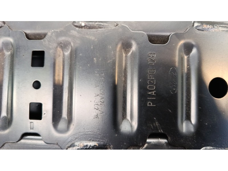 Recambio de refuerzo paragolpes delantero para ford fiesta vii (hj, hf) 1.0 ecoboost referencia OEM IAM H1BB109A26AH  